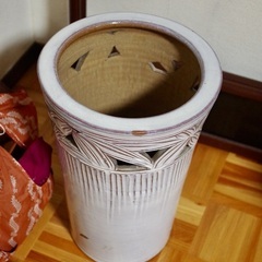 陶器の傘立て