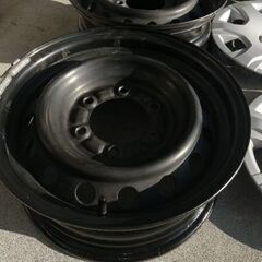 ハイエース200系 純正スチールホイール＆キャップの画像