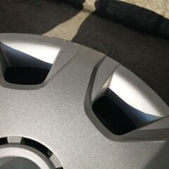 ハイエース200系 純正スチールホイール＆キャップの画像