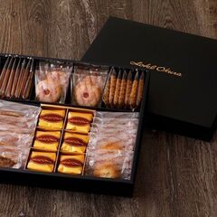 定価7割引き／JR最寄駅お届け)完全未開封 ホテルオークラのマロングラッセ＆クッキー詰合せ GK-30×4箱の画像
