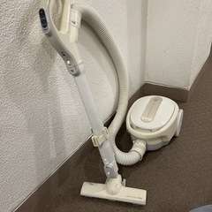 2007年製　ツインバード掃除機の画像