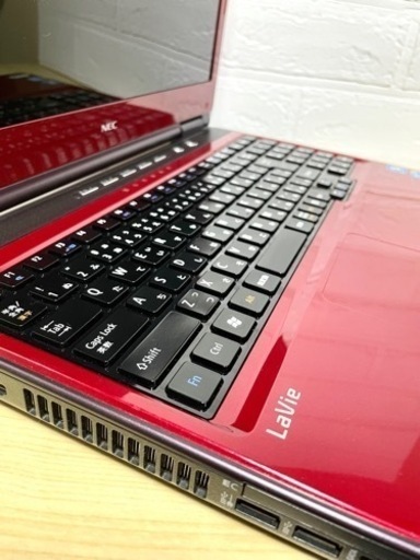 美品　光沢のある綺麗なパソコン/Core i5／640GB/ブルーレイドライブ