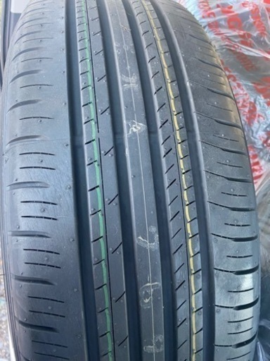 値下げダンロップ225/60R18 新品4本　ノーマルタイヤ