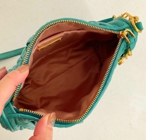 miu miu ワンショルダーバッグ