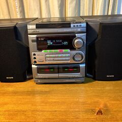 （お取引中）CDラジカセ　大迫力・重低音　3CD・Wカセット