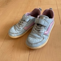 vans（バンズ ）キッズスニーカー　20cm