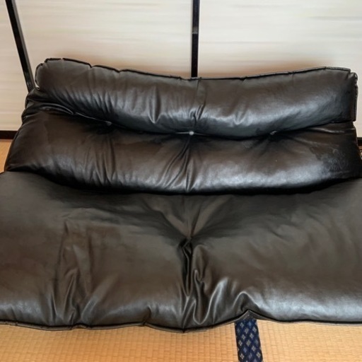 角度が調整できる　ローソファー　黒色