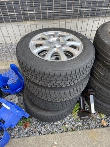 アクアスタッドレス