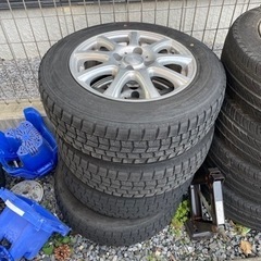 アクアスタッドレス