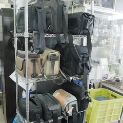 閉店セール中につき、全品７０％引き!　カメラバッグ　各種　ミノル...