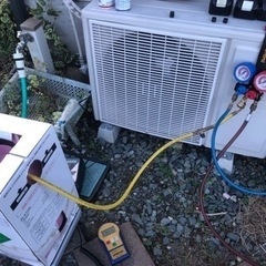 今ならエアコンガス入れ替え格安で作業します。