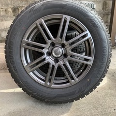 白のアルファード に合うカラーのほぼ新品ホイールとスタッドレス　225/60R17 ice GUARD iG60