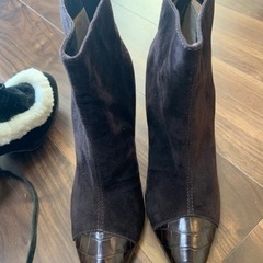Manila Blahnikのブーツ　新古品