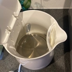 ティファールケトル1.2ℓ白の画像