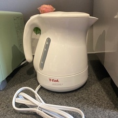 ティファールケトル1.2ℓ白の画像