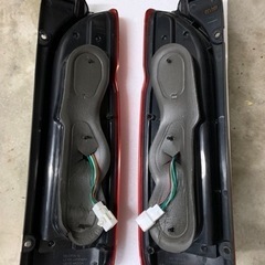 ハイエース２００系４型　ギブソン キューブテールランプ の画像