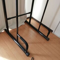 懸垂マシン 懸垂バー アルインコ(ALINCO) 高さ202-222cm FA900A チンニングスタンド 筋トレ ぶら下がり健康器の画像