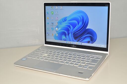 中古軽量 ノートPC 先取り最新OSWindows11 富士通 SH90/X 高性能i5-6200U/メモリ4GB/爆速SSD128GB/13.3インチ/無線内蔵/便利なソフト多数