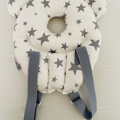 【美品】ESMERALDA(エスメラルダ) 転倒防止クッション 枕 まもっクマ 日本製 赤ちゃん ゴッツン防止 ベビー用品 安全グッズ の画像
