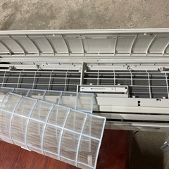 H ITACHI 5.6kw 業務用エアコン　動力200ボルト2017年　（標準設置費込み）の画像