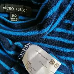 ユニクロ🧥ハイネックフリース 140cmの画像