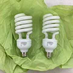 F32W-T 電球、蛍光灯交換球 トルネードバルブ [E26] 中古品　日動工業　NICHIDO 1811　ストロボ、LPL定常光、撮影機材、撮影スタジオ、フォトスタジオ、写真撮影、動画収録の画像