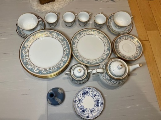 ノリタケ、ナルミ、ウェッジウッドの食器まとめ売ります。