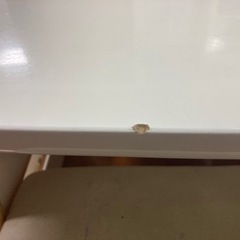 ダイニングテーブルの画像