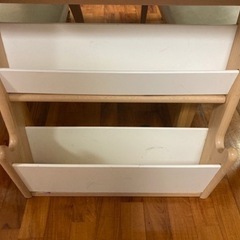ダイニングテーブルの画像