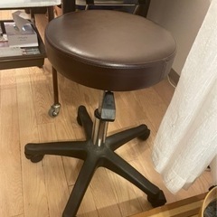 値下げしました❗️美容施術用スツール 2脚★マツエク・ネイル・美容室などの画像