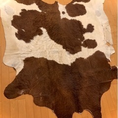 カウラグ　牛革　ラグ　値下げ (やぶれた箇所あり)の画像