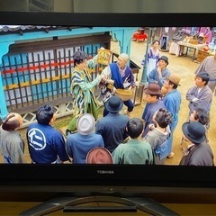 東芝　液晶テレビ　37インチ