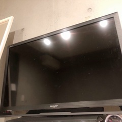 シャープ　テレビ　32V型