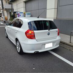 BMW１１６スマートセレクション　190台限定　H22後期モデル　車検4/4　走行80000キロ　社外2DIN　HDDナビ＆フルセグTV　カラーバックカメラ　ETC　キセノン　16AWの画像