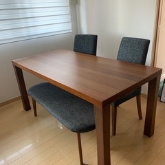 差し上げます　Boconcept ダイニングテーブル