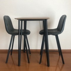 ハイテーブル、ハイチェア　ニトリ