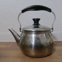 茶こし付きやかん　煮だしができる便利なものです。　取りに来られる方に差し上げます！　本日12/26（日）まで時間限定！ の画像