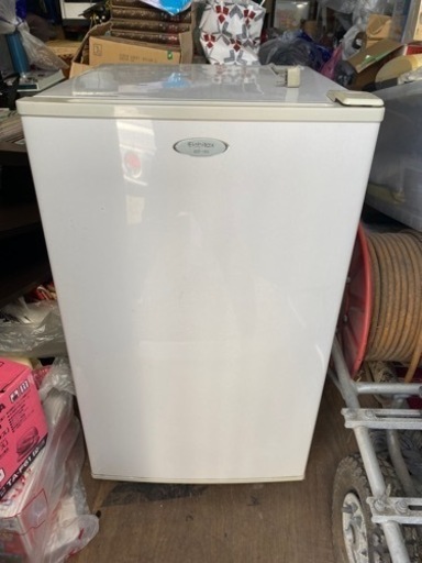 冷凍庫　elabitax ecf103