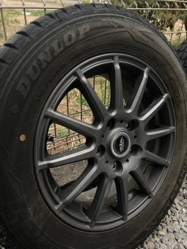 【ご相談中】大幅値下げ!!！スタッドレスタイヤR15