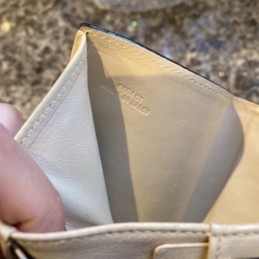 ロエベ 折りたたみ財布