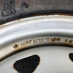 ブリヂストン スタッドレス  VRX 175/70R14 鉄チン4穴マルチの画像