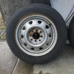スタッドレスタイヤの画像