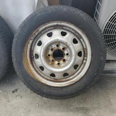 スタッドレスタイヤの画像