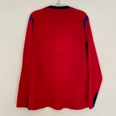 umbro アンブロ  長袖 ウェア 赤の画像