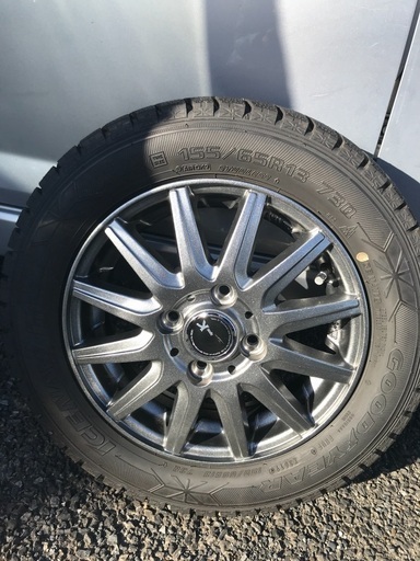 2018年製スタッドレスタイヤ&アルミホイル付13インチ