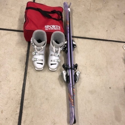 ①スキー板128cm紫色、靴23.0cm、シューズケース