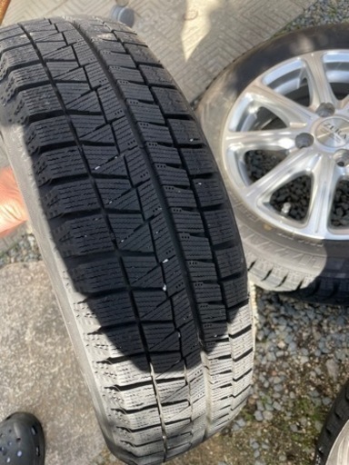 ブリジストン、スタッドレスタイヤ155/65R14   75Q