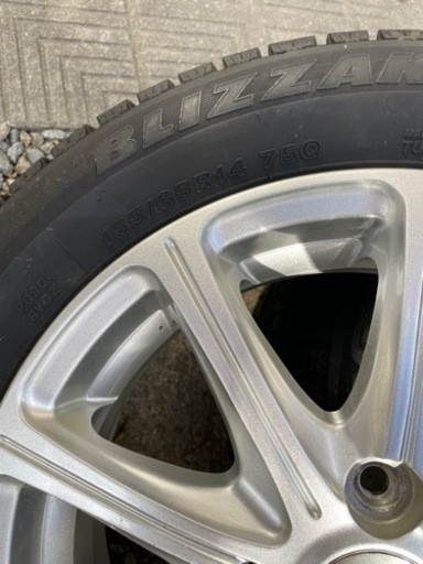 ブリジストン、スタッドレスタイヤ155/65R14   75Q