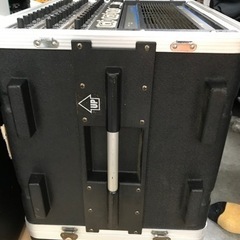 アンプ&コンプレッサー6個セット　ラック入りの画像