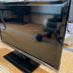 【ほぼ未使用の美品】Panasonic VIERA E300 T...